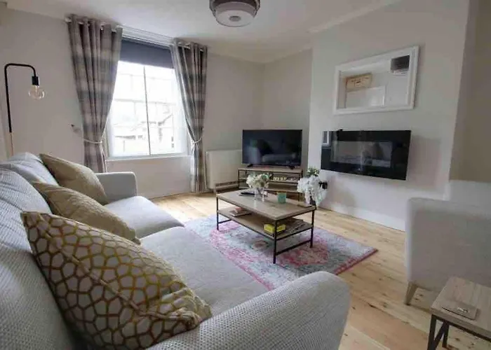 Bakewell- Super Central 2 Bed Apartment